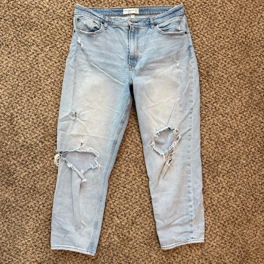 Abercrombie & Fitch - Curve Love The Mom High Rise - 31/12R